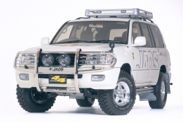 TOYOTA LAND CRUISER 100